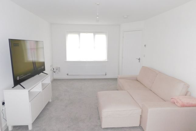 76, Manor Drive, Durham photo 2