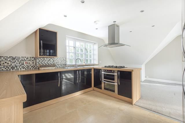 Flat 4 Parkside, Launton Road, Bicester photo 4