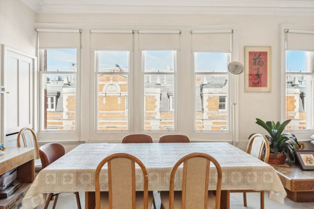 Flat 33,, Stafford Mansions, London photo 4