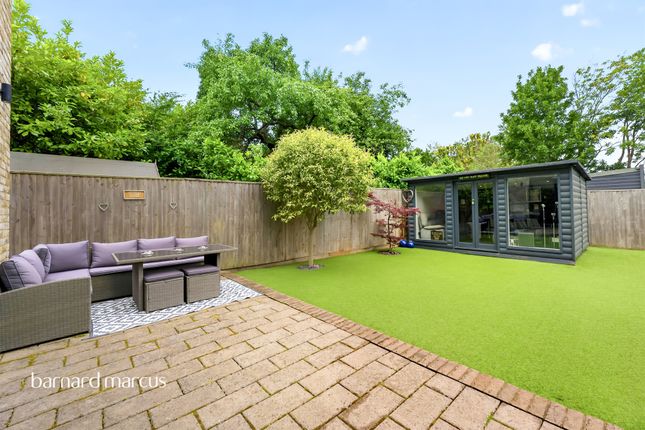 2, Windsor Gardens, Epsom photo 3
