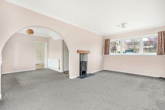 14 Hilltop Gardens, Kidlington photo 4