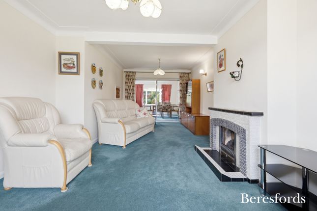 23, Long Brandocks, Chelmsford photo 3