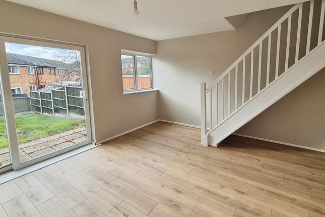 Manor Rise, Burntwood photo 2