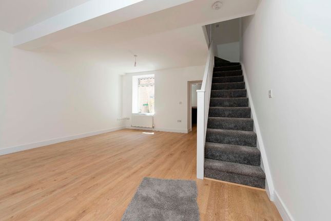 29 Cadwaladr Street, Mountain Ash photo 4