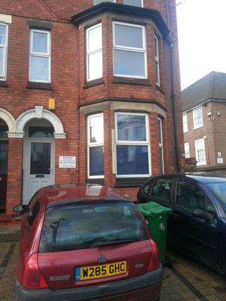 Room to rent in Derby Road, Nottingham