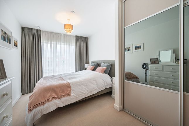 Quassia House, Colindale photo 2
