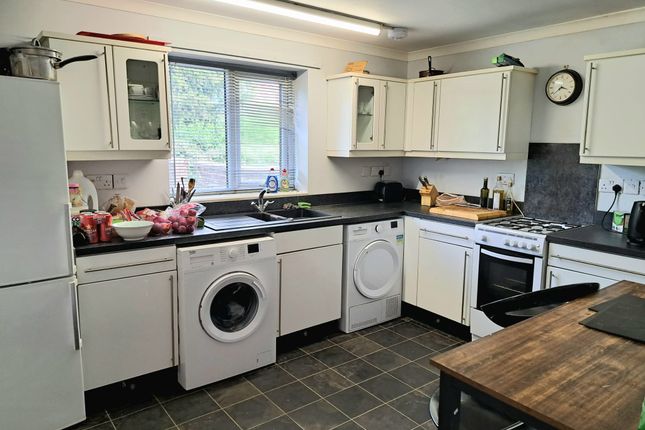 Flat 2 Hayes Court, Haye Lane, Lyme Regis, Dorset photo 5