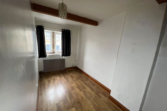 57, Smithy Bridge Road, Greater Manchester photo 4
