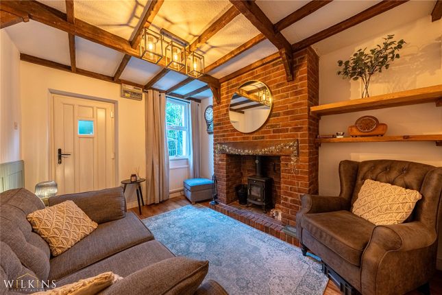 8, Brookfield Cottages, Swadlincote photo 2