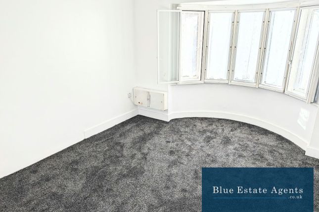 107, Berkeley Avenue, Hounslow photo 4
