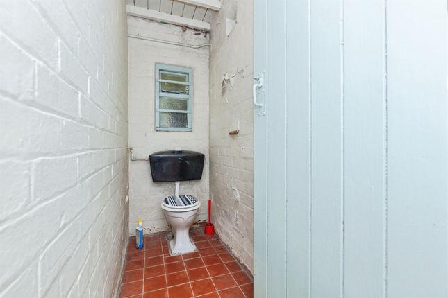 86, Ashleigh Road, Leicester photo 4