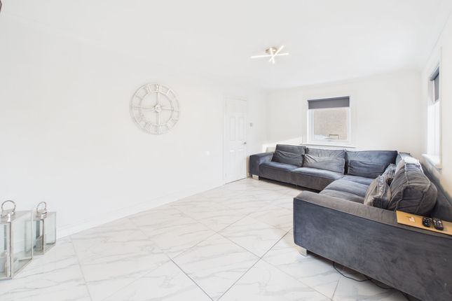 233 Second Avenue, Uddingston photo 2