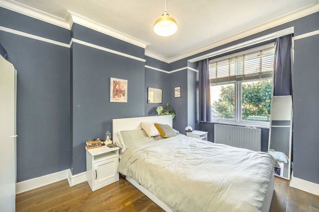 216, Ellison Road, London photo 4