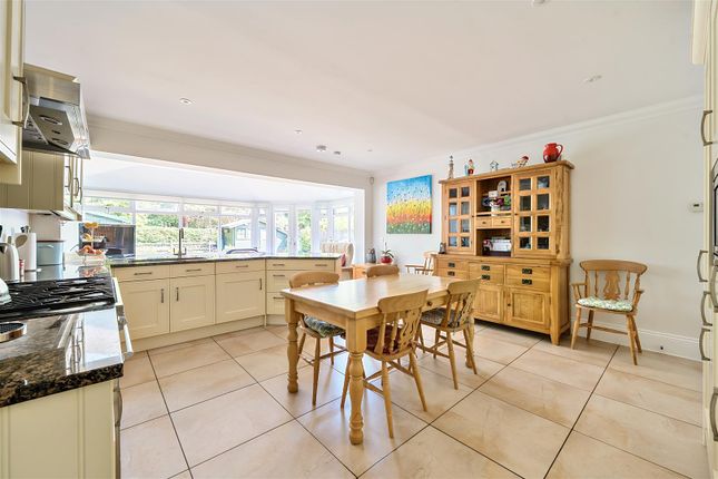 Century House, 100a, Reading Road, Finchampstead photo 4