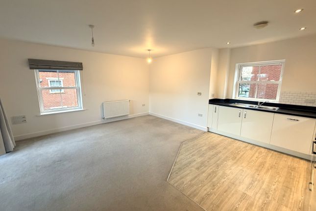 4, Tulett Avenue, London photo 2