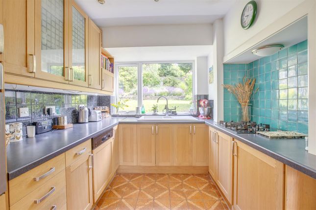 22, Talbot Avenue, High Wycombe photo 4