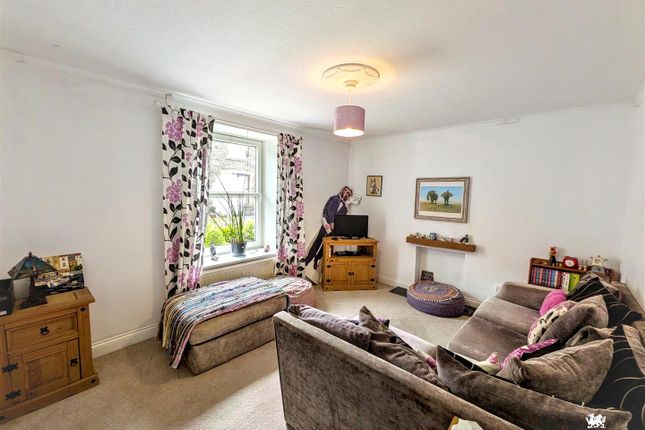 3 Ashgrove House, Llangan Road, Whitland photo 3