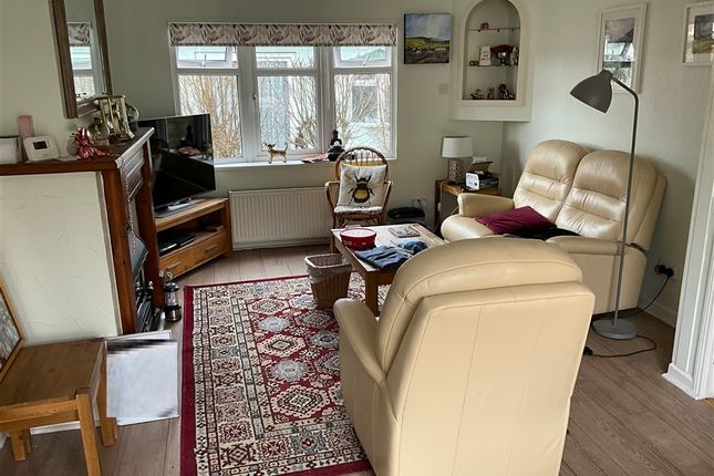 2-bed caravan on Emms Lane, Brooks Green, £165,000