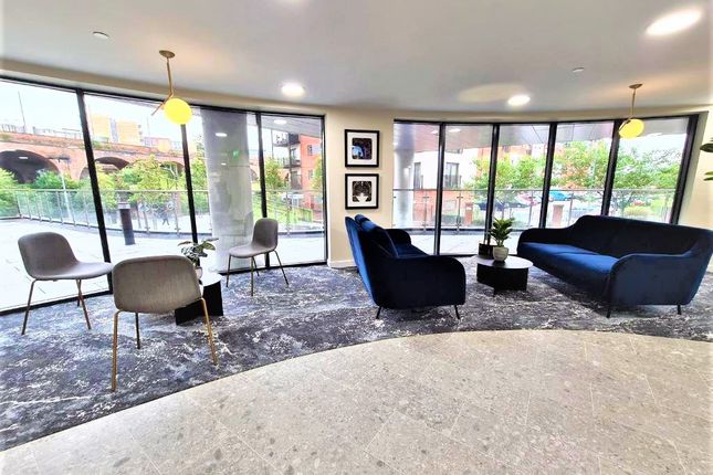 305 Downtown,, 9 Woden Street, Salford photo 2