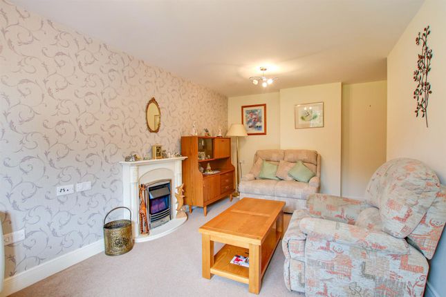 Flat for sale in Yarmouth Road, Thorpe St. Andrew, Norwich
