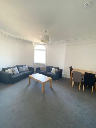 Thumbnail Flat to rent in Commercial Street, City Centre, Dundee
