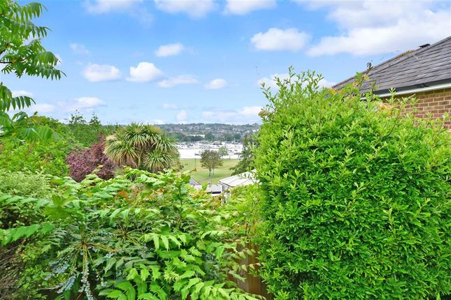 Town house for sale in Love Lane, Rochester, Kent