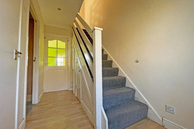 40 Dearne Walk, Bedford photo 3