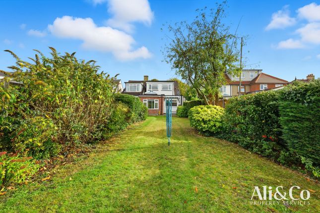 51 Connaught Avenue, Grays photo 3