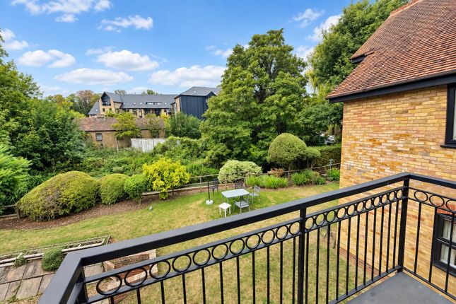 9, Clarendon Mews, Bexley photo 4