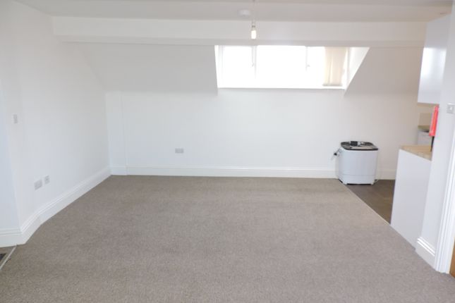 Flat 1, 146A, Wollaton Road, Beeston photo 5