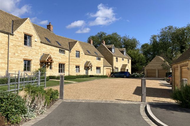7 The Stables