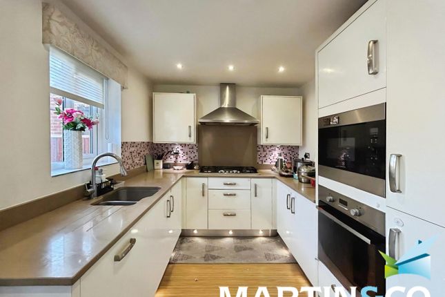 7, Foreman Road, Wakefield photo 2