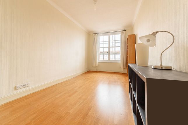 Thumbnail Flat to rent in Grove End House, London