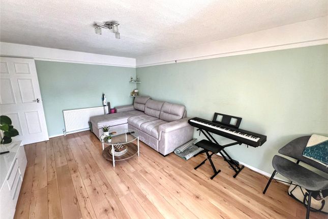 12 Caversham Court,, Brunswick Park Road, London, Greater London photo 3