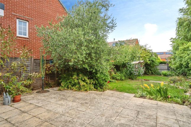 11, Endal Way, Waterlooville photo 4