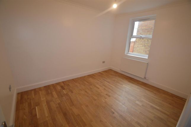177 Peel Road, London photo 3