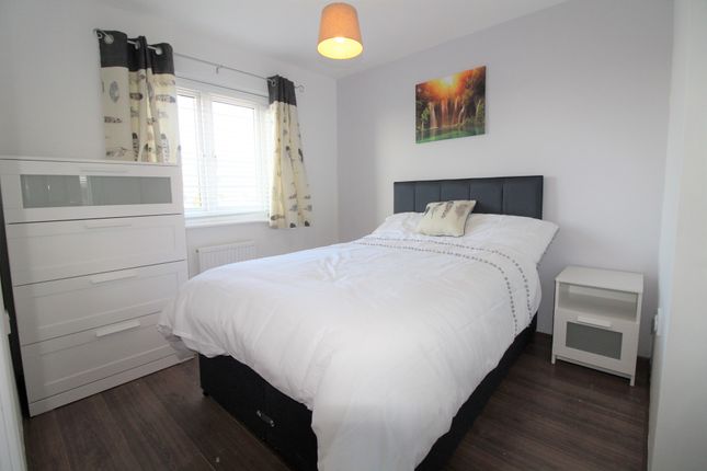 Thumbnail Room to rent in Buckthorn Road, Room 5, Hampton Hargate