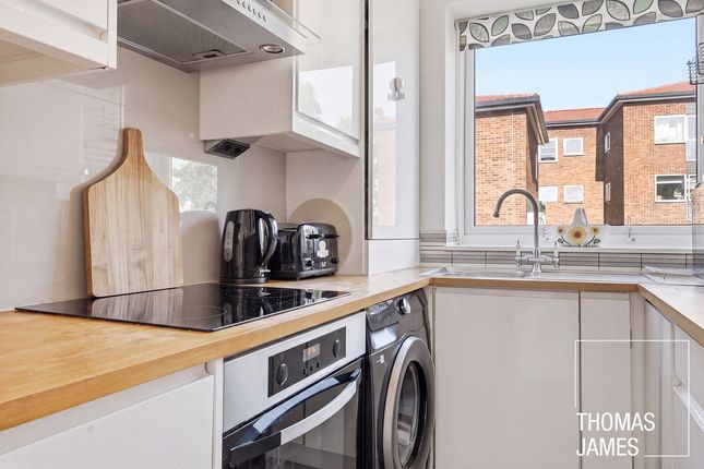 428a, Bowes Road, London photo 2