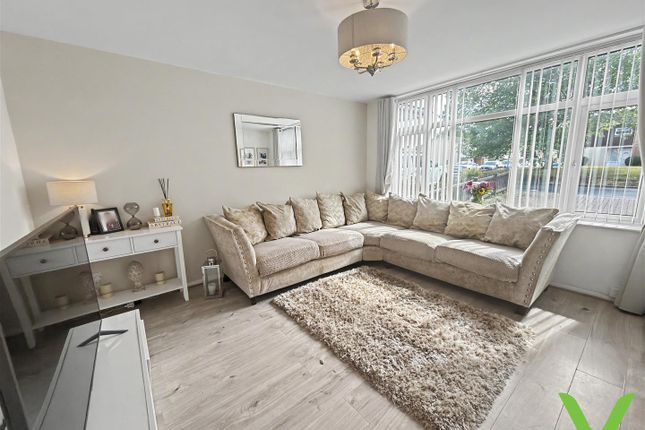 10, Wentworth Way, Darlington photo 2