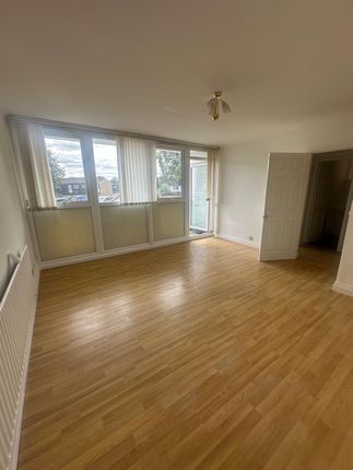 43, Yellowpine Way, Chigwell photo 5