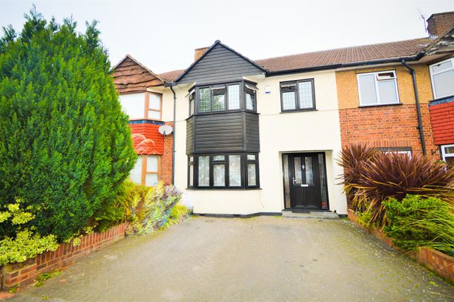 Terraced house to rent in Laurel Close, Ilford
