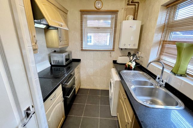Semi-detached bungalow for sale in Harlestone Close, Luton, Bedfordshire