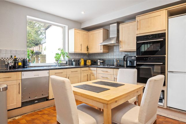 87, Cadogan Terrace, London photo 2