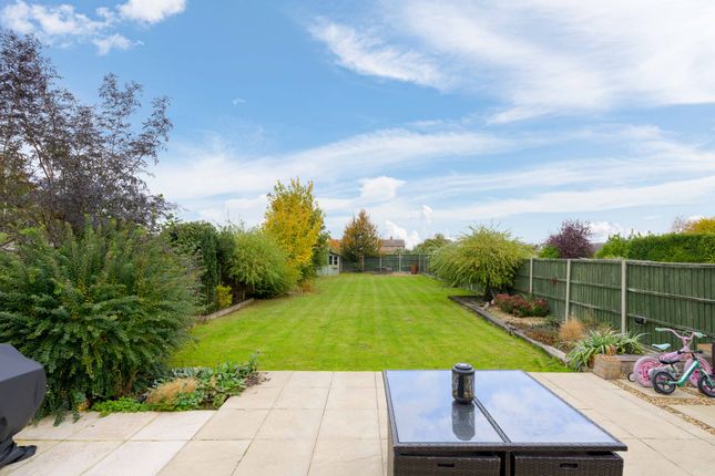 9 Holyrood Close, Spalding photo 4