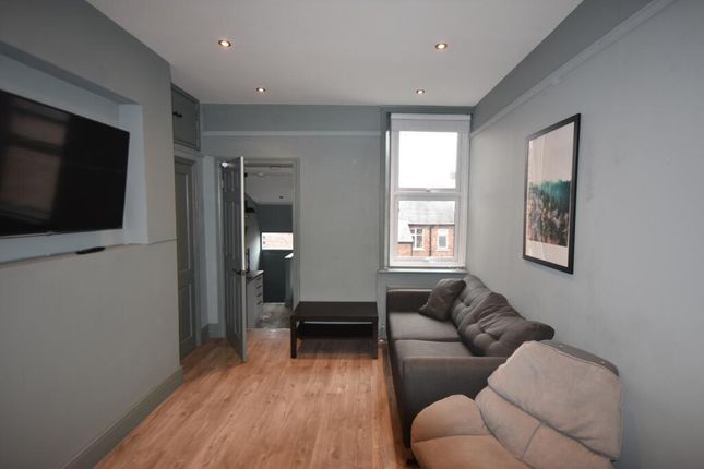 3-bed house on Greystoke Avenue, Newcastle Upon Tyne, £1,820/mo