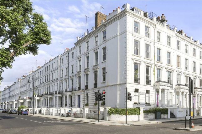 Flat for sale in Elgin Crescent, Notting Hill W11