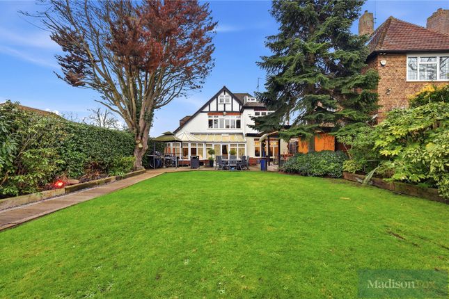 52, Monkhams Lane, Woodford Green photo 3