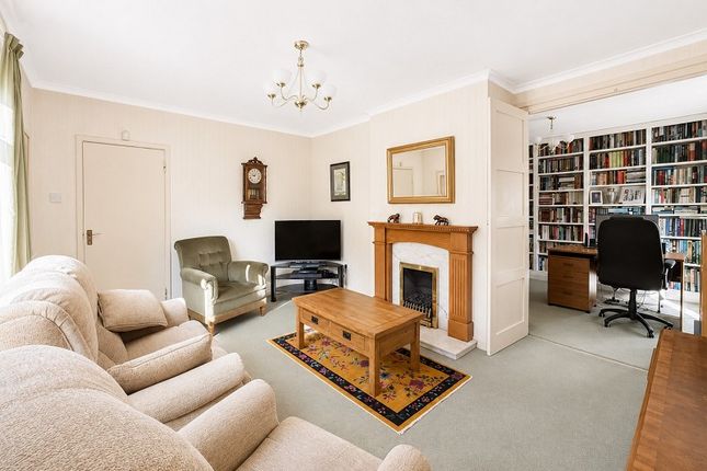 Brynglas House,, Maesmawr Road, Pontypridd photo 3