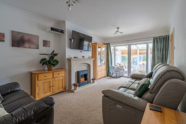 21, Burlish Close, Stourport-on-severn photo 2
