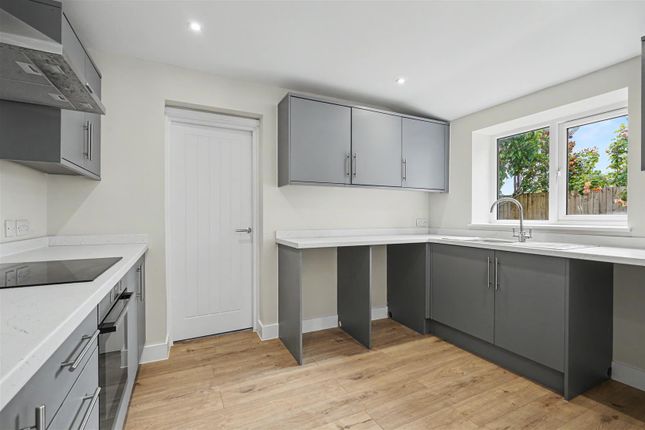 11, Milner Road, Nottingham photo 4